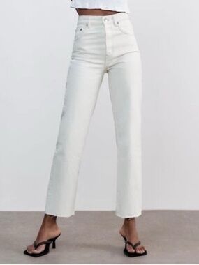 Zara High-Rise Straight Crop Jeans in White Size 10
